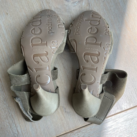 Olive Green Pedro Garcia Slingback Heel - Picture 9 of 12